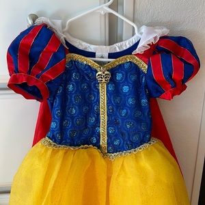 Disney Snow White costume dress up dress, in like new condition